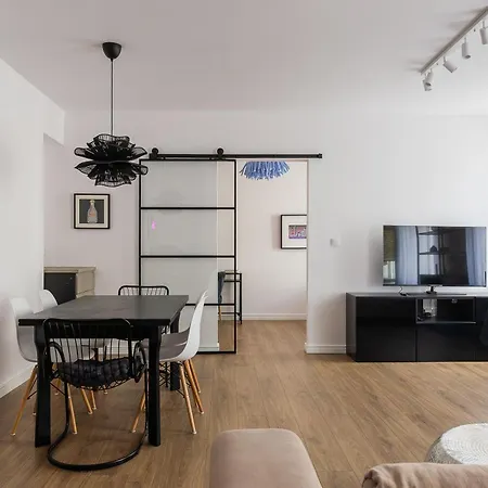 Apartment Glow - Wrzeszcz Loft, Space & Comfy Gdansk