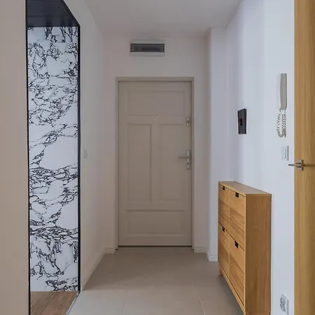 Apartment Glow - Wrzeszcz Loft, Space & Comfy
