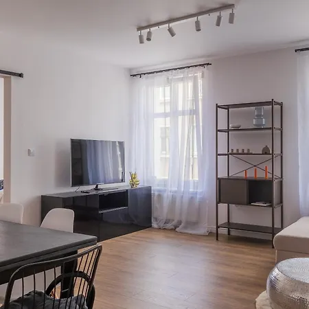 Glow - Wrzeszcz Loft, Space & Comfy Gdansk