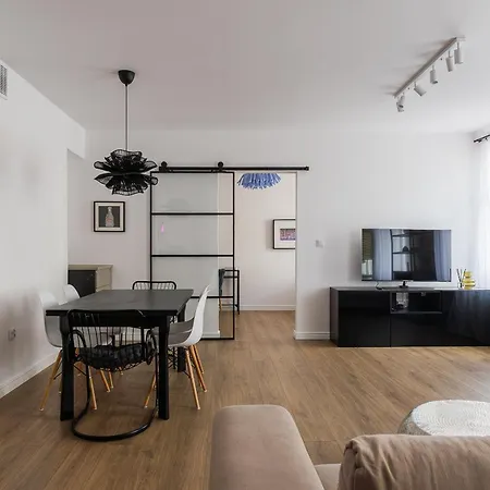 Glow - Wrzeszcz Loft, Space & Comfy